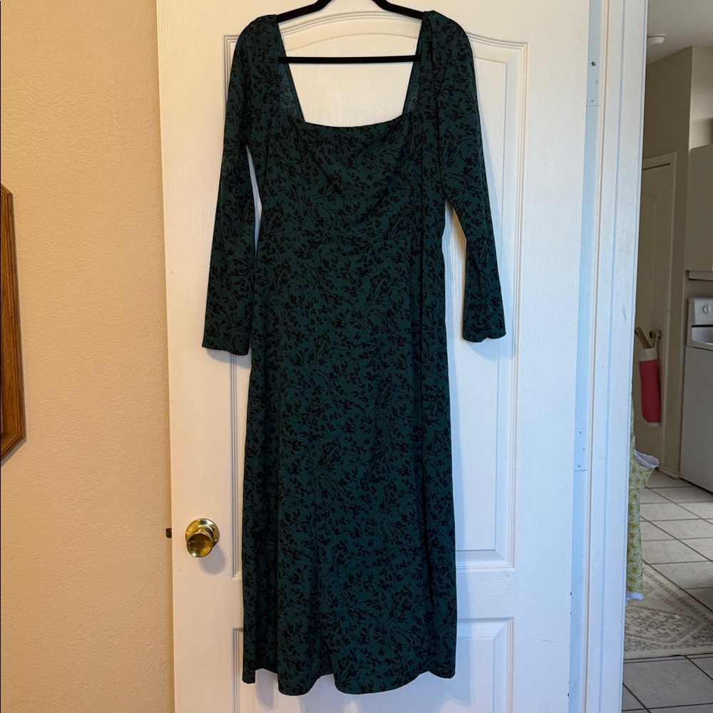 Abercrombie & Fitch Emerald Floral Dress